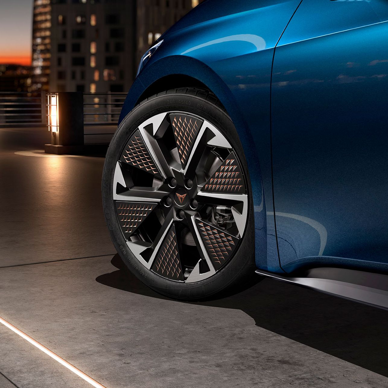 CUPRA Born 20 Zoll Leichtmetallfelgen Sport Black